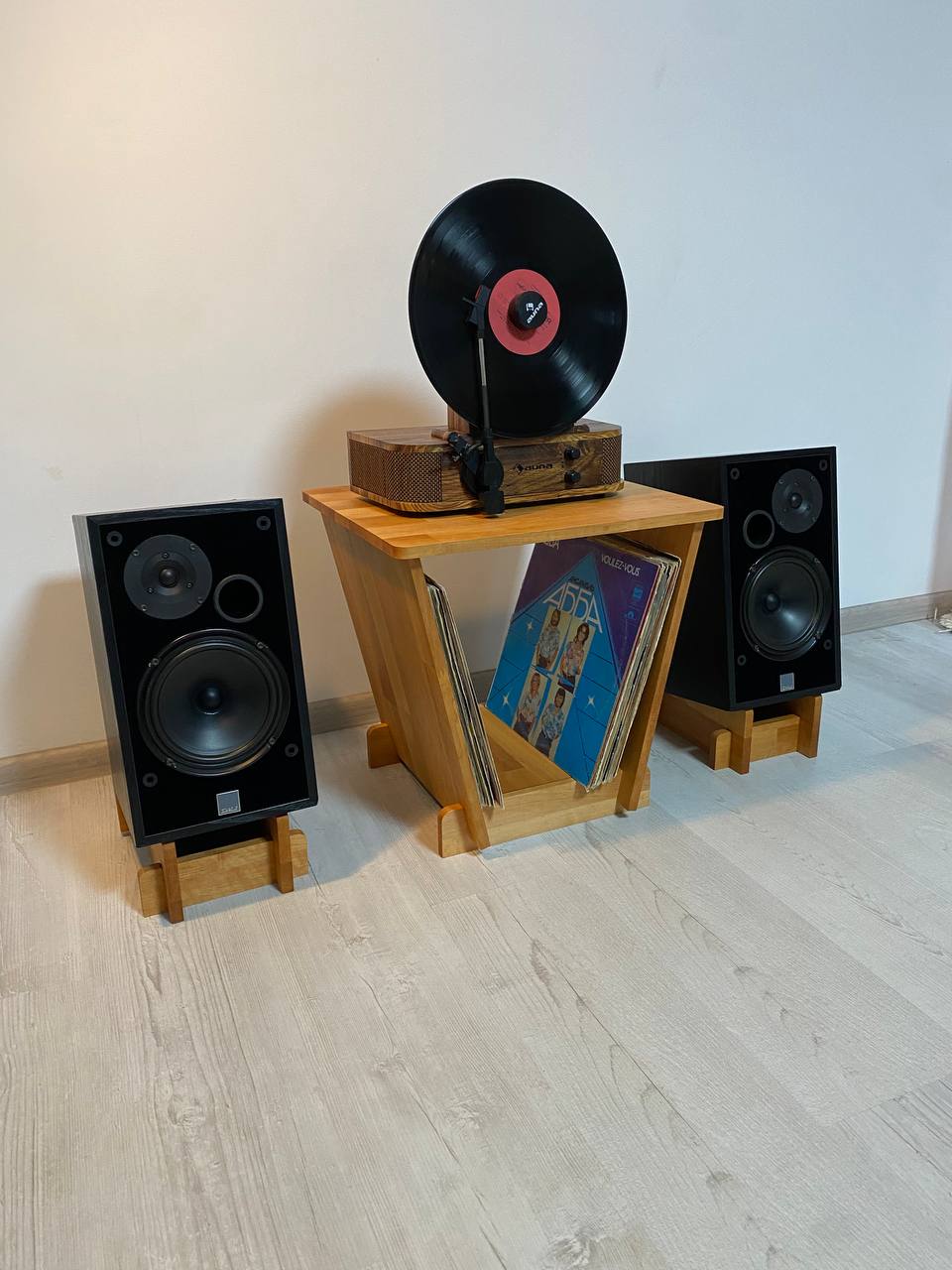 Wooden Record Player Stand – Custom Vinyl Table in Alder Wood