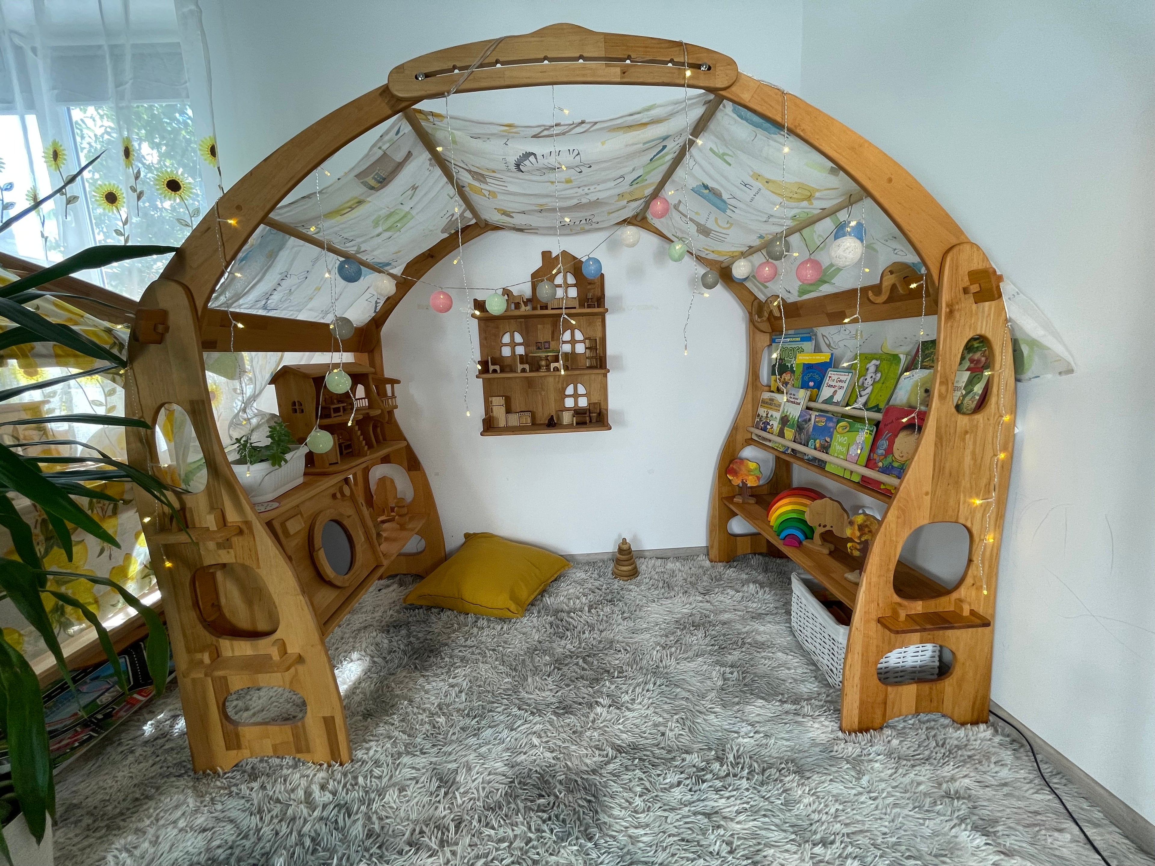 Waldorf Playstand Front-Facing Bookshelf Wooden Montessori playhouse