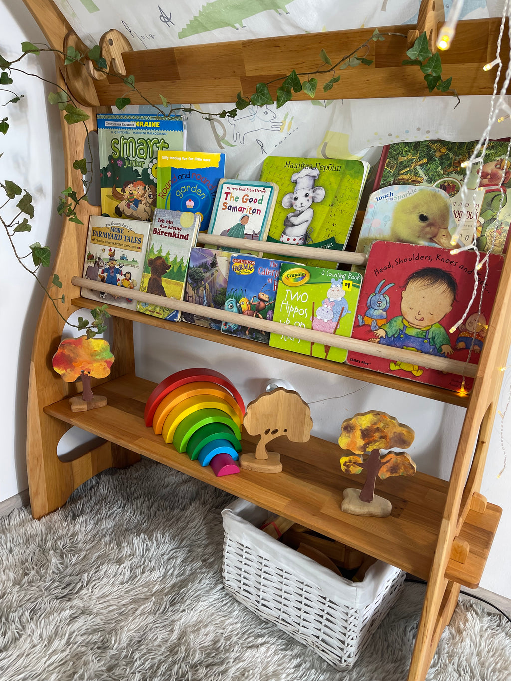 Single Waldorf Play Stand with Bookshelf