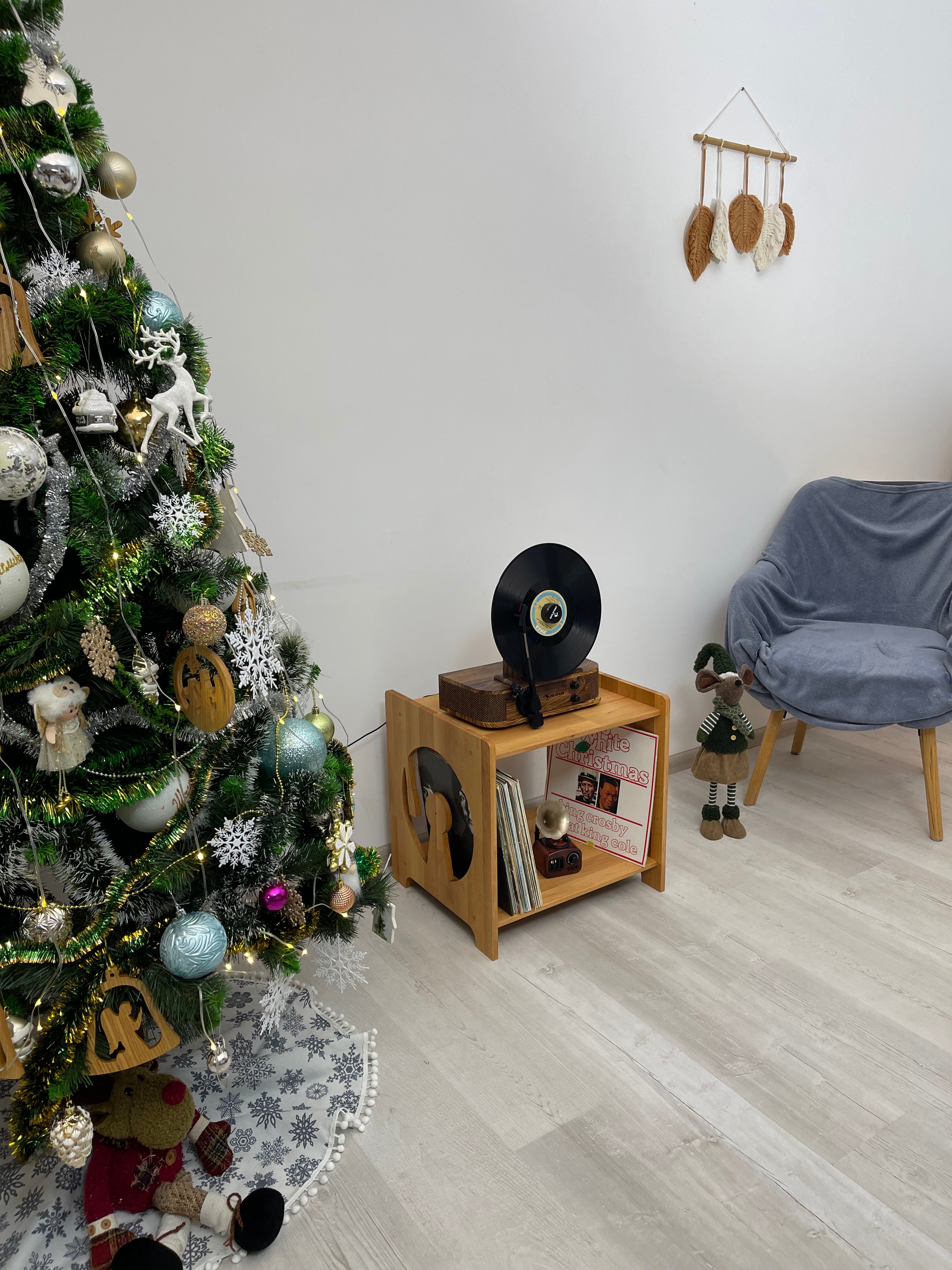  Wooden record player stand 