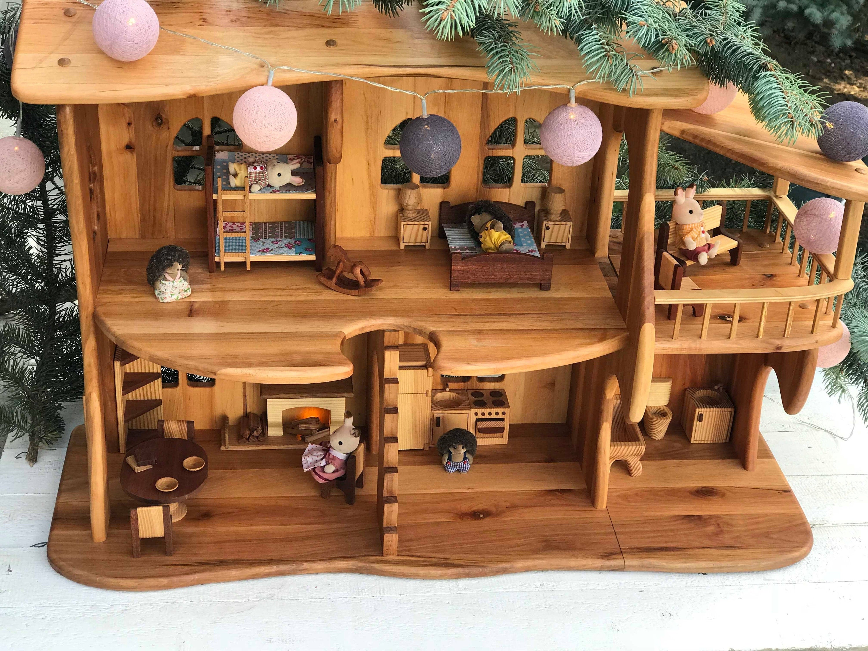 Dollhouse with Fireplace & Redwood furniture