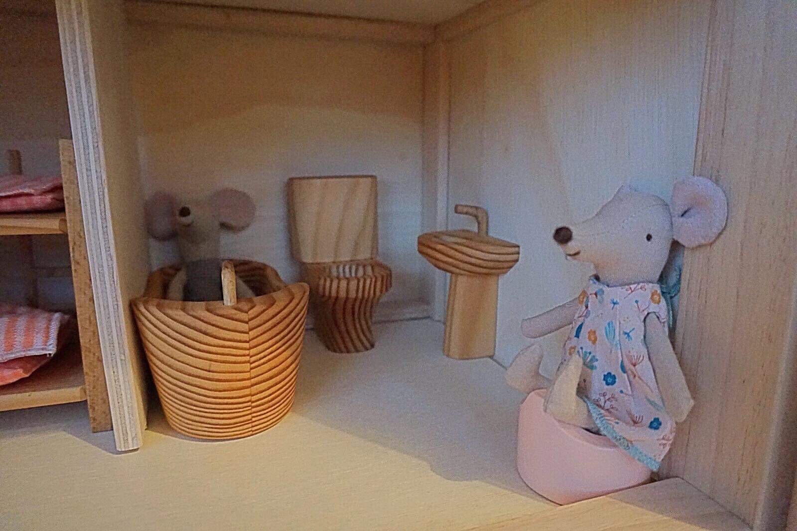 Maileg Furniture bathroom set scale 1/12