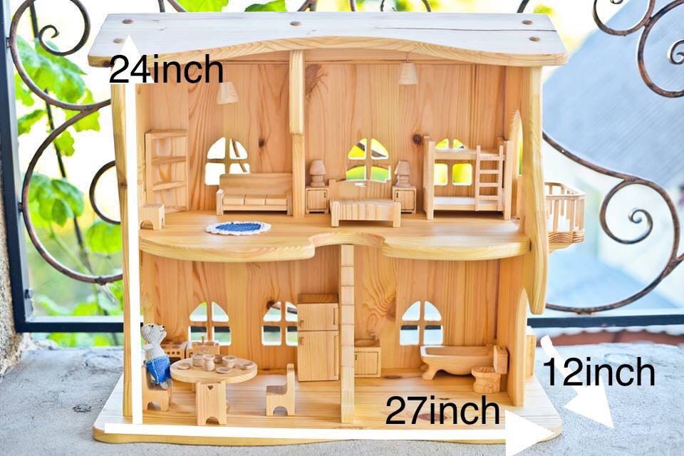Dollhouse with Light and Redwood furniture 1:16 Scale