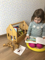 Bookshelf dollhouse