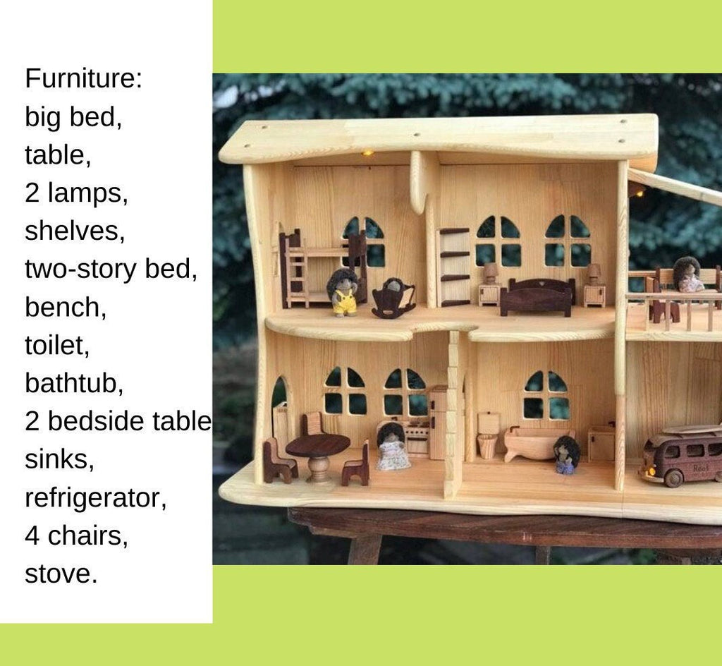 Dollhouse with two garages and Fireplace