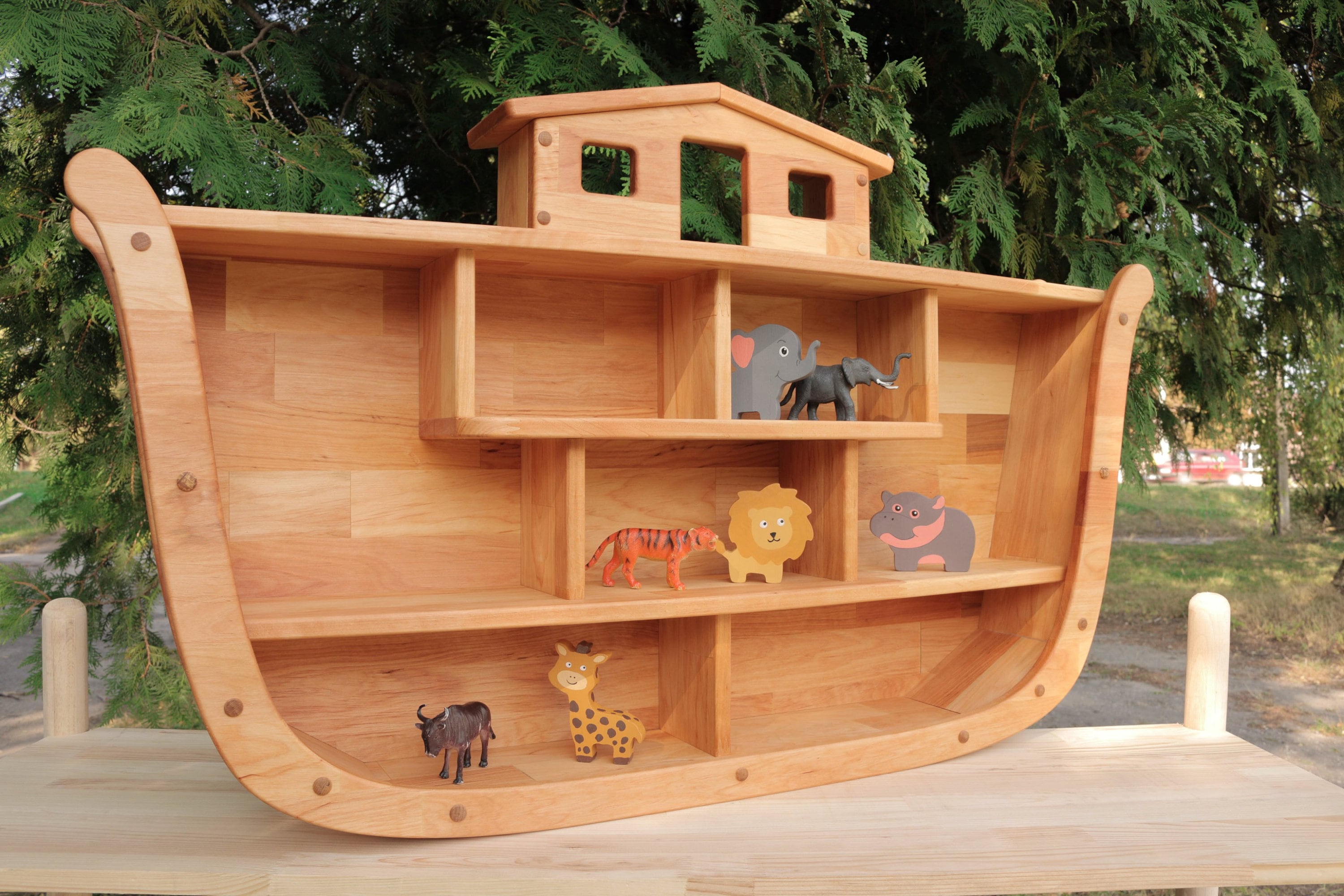 Wooden shelf "Noah's ark"
