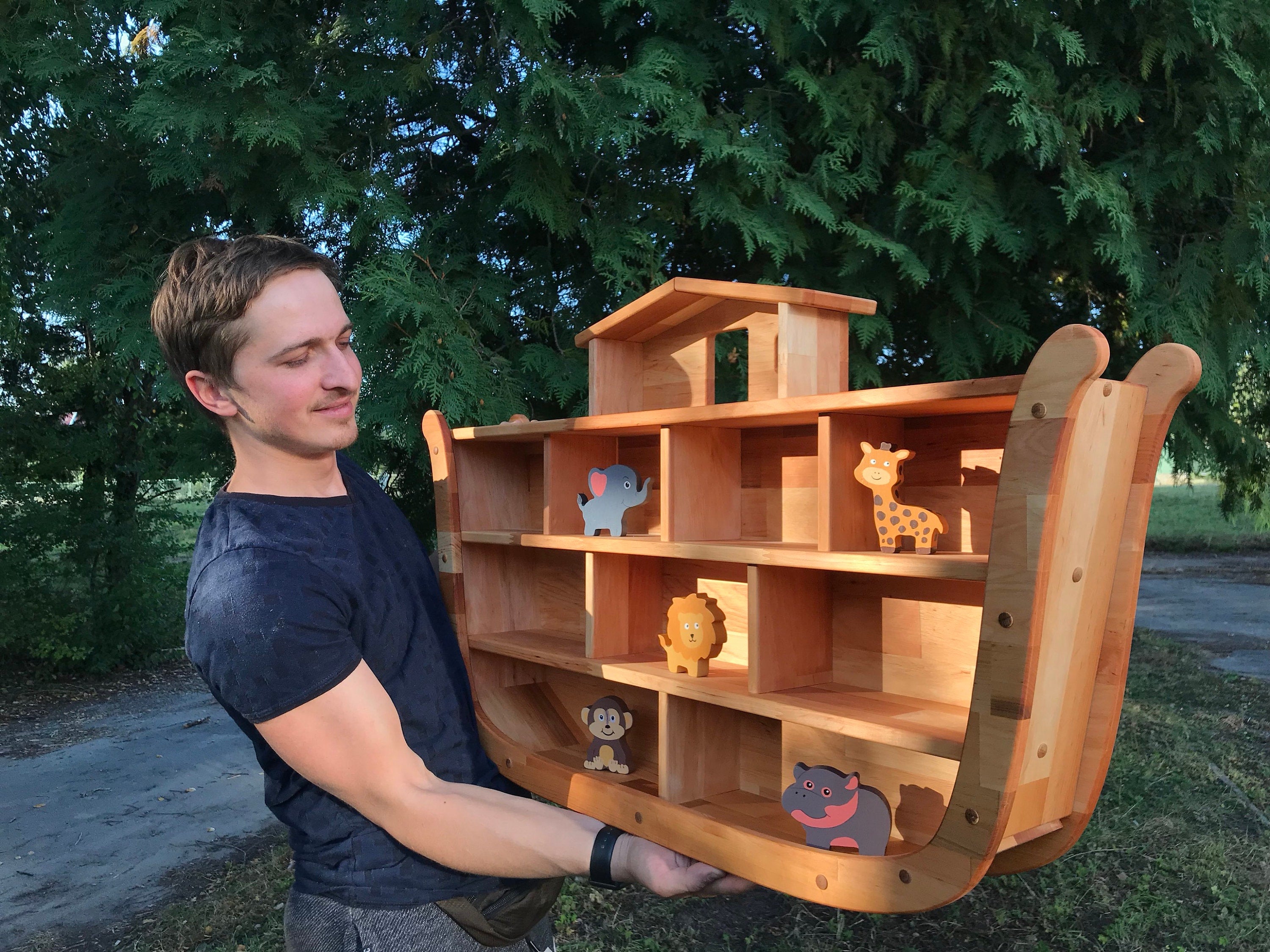 Wooden shelf "Noah's ark"