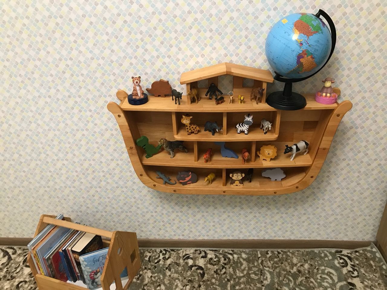 Wooden shelf "Noah's ark"