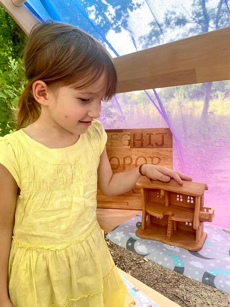 Miniature dollhouse 1/144 scale