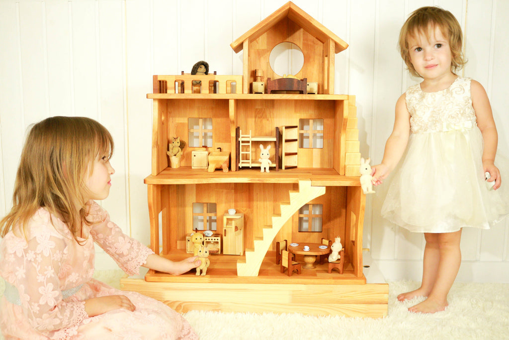 Stackable Dollhouse with Redwood furniture 1:16 Scale