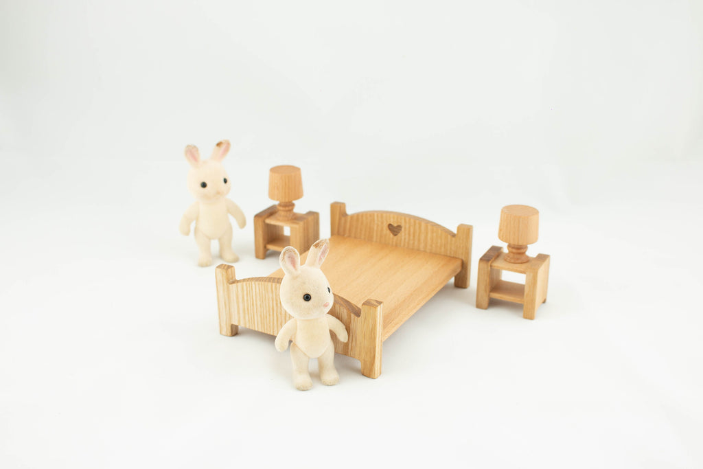 Wooden toy bed scale 1:16