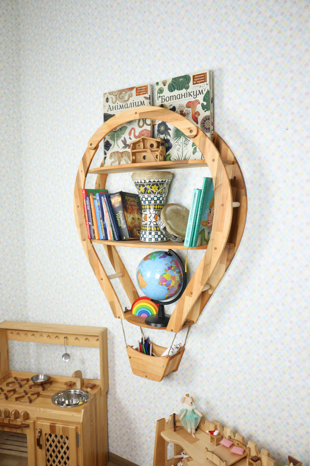Air Balloon wall shelf