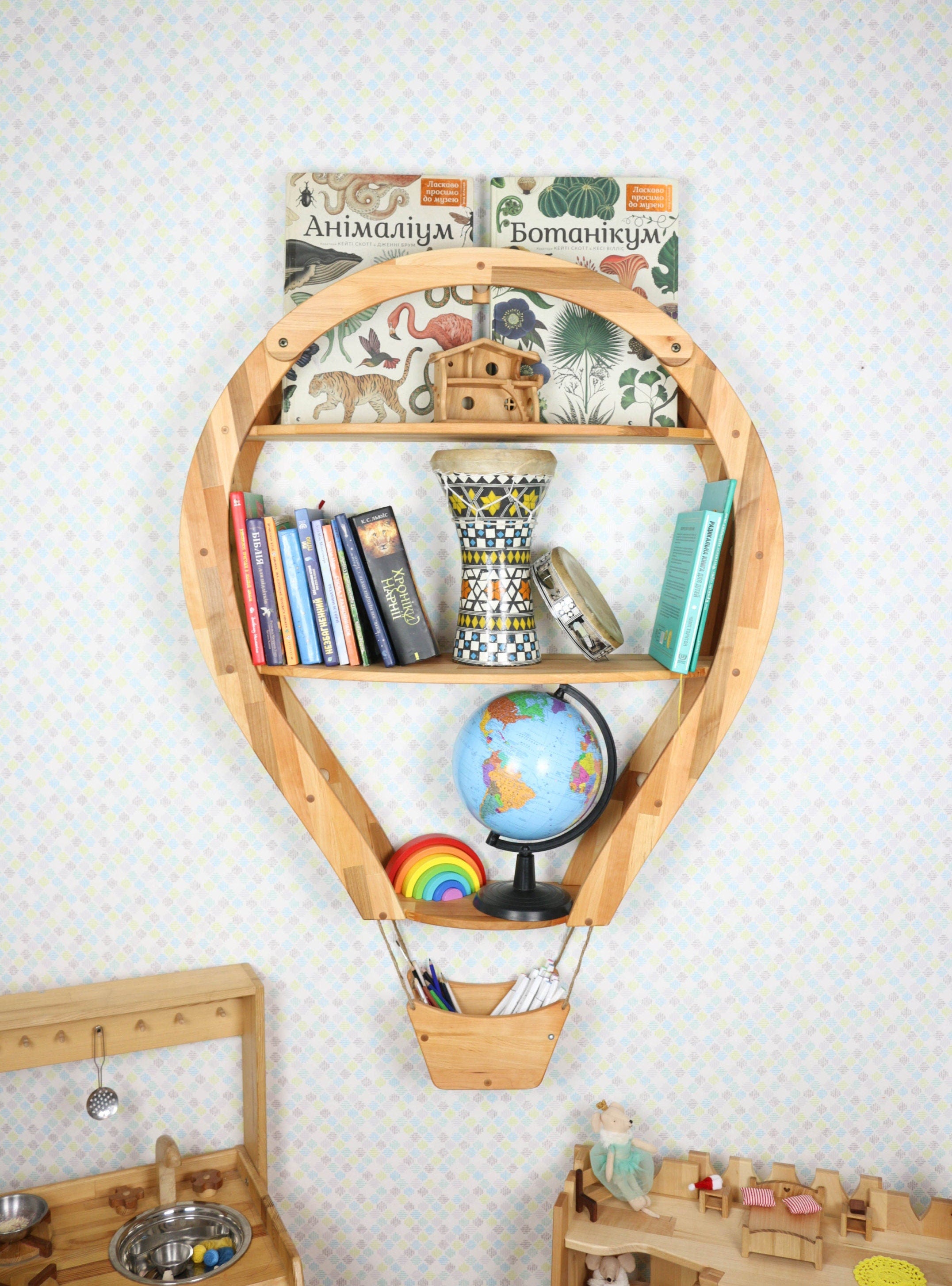 Air Balloon wall shelf