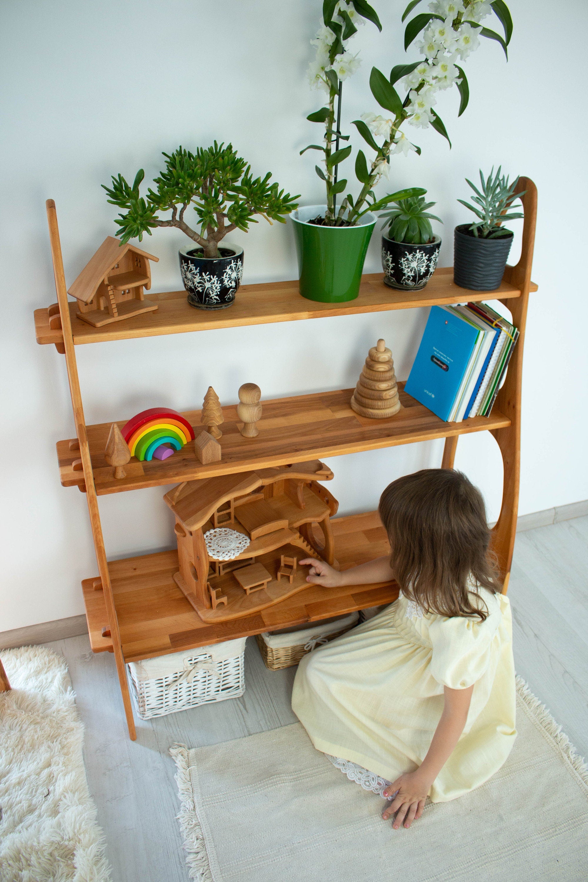 Montessori wooden shelf