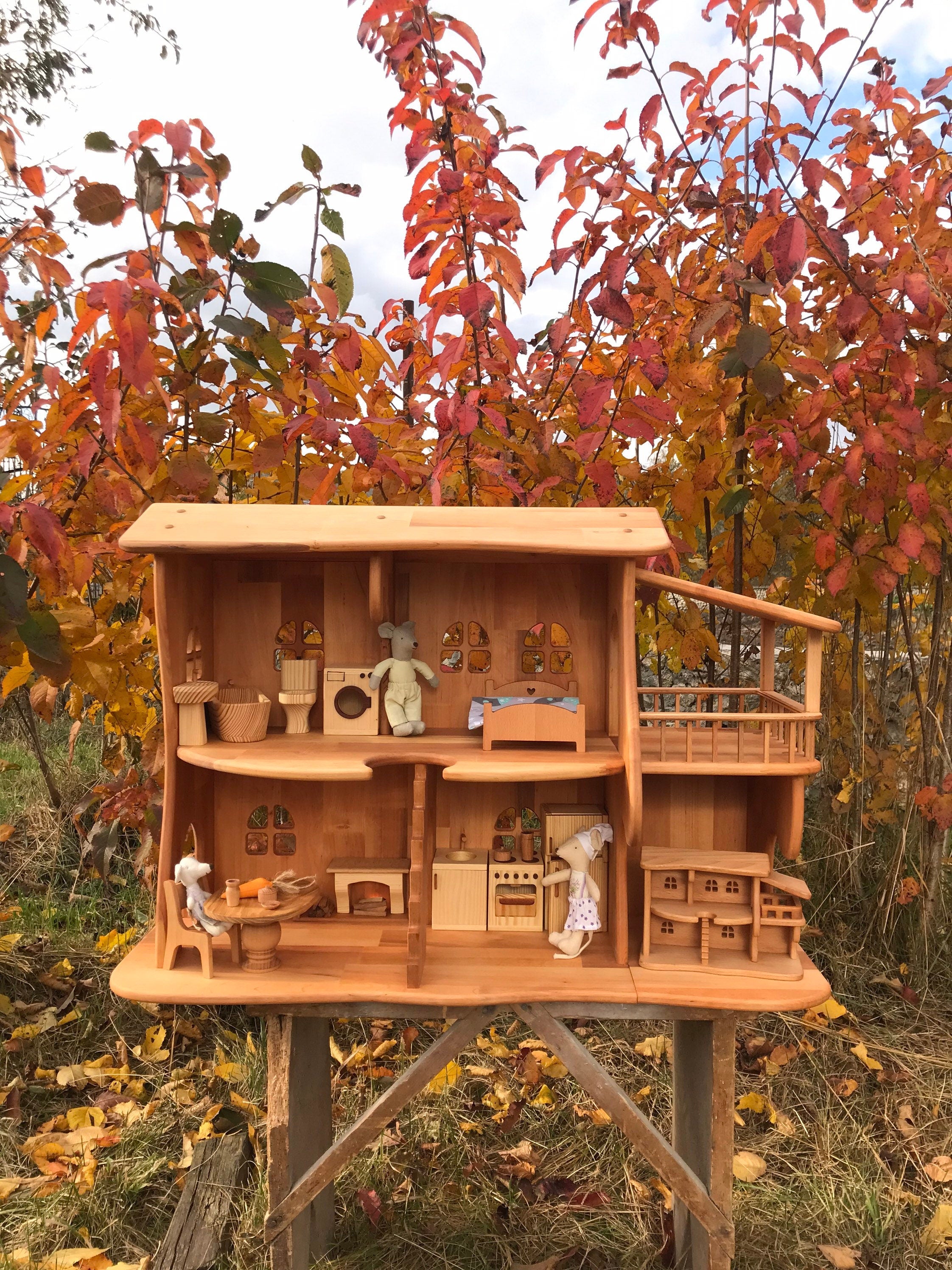 Maileg dollhouse with garage