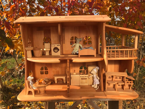 Maileg dollhouse with garage