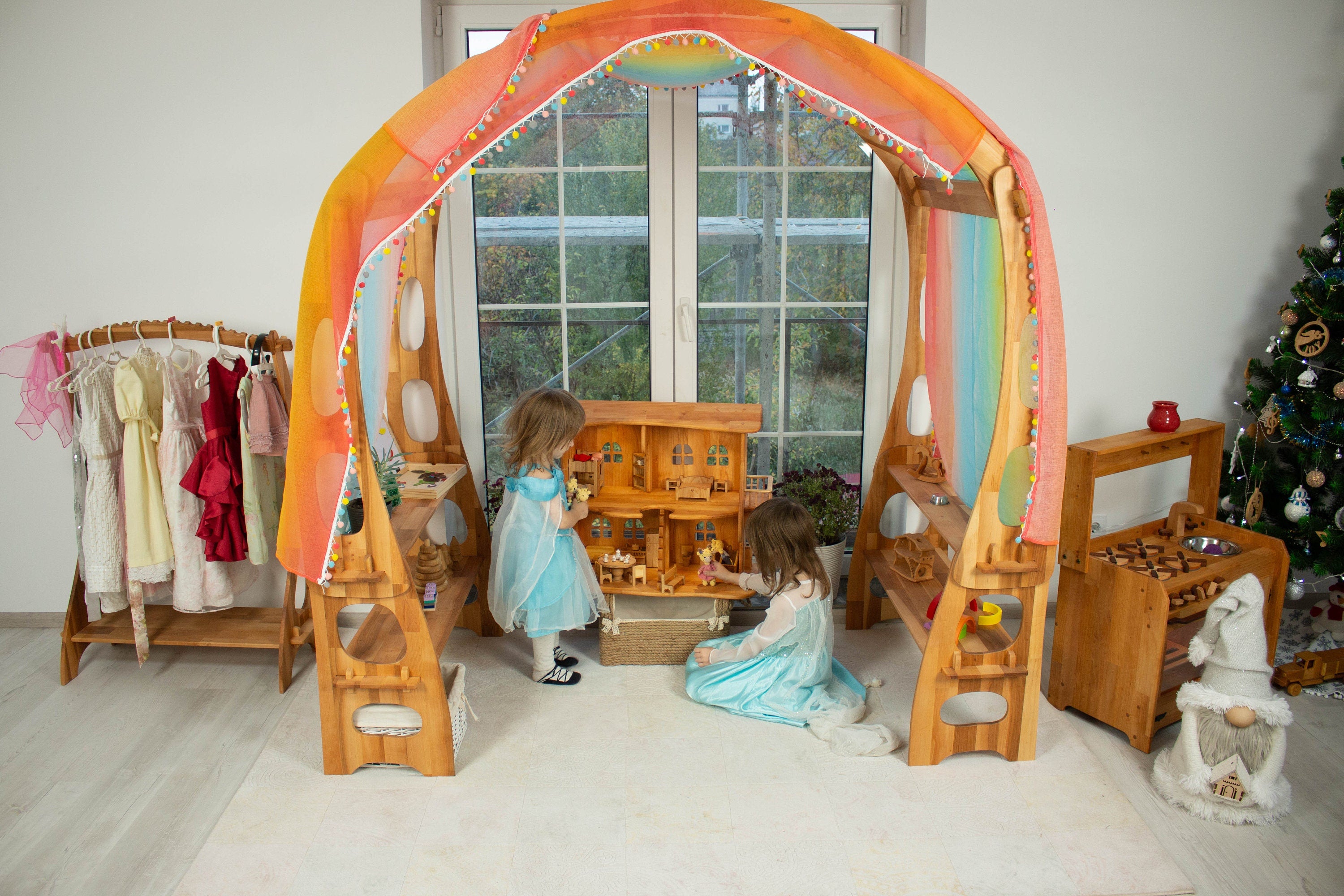 Dollhouse with balcony 1:16 Scale