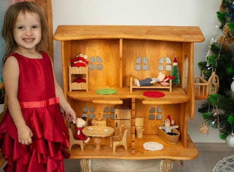 Maileg Furniture table and chairs 1/12 scale