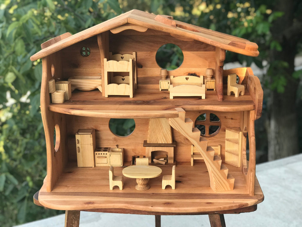 Large Dollhouse with Fireplace 1:16 Scale