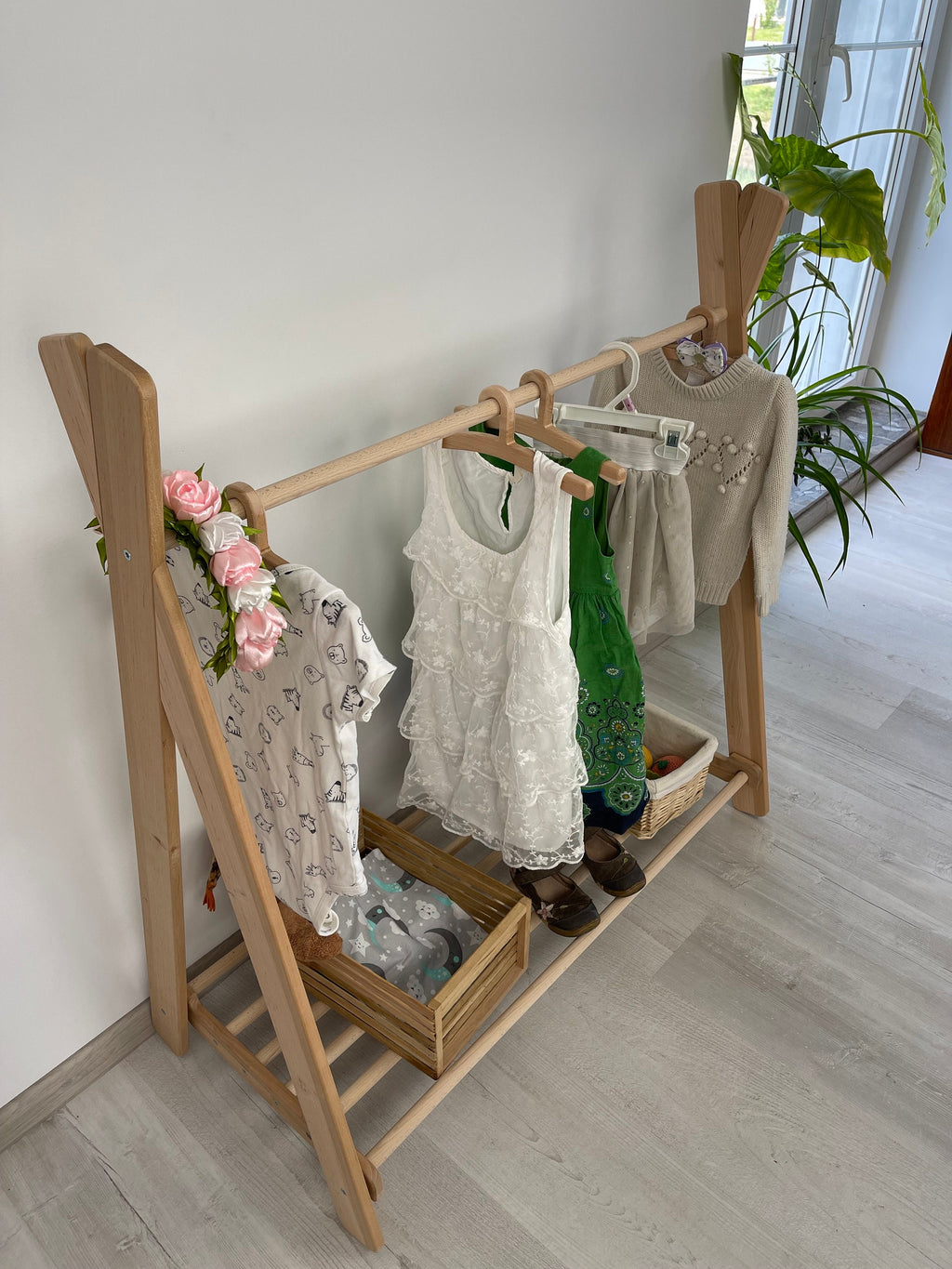 Kids Clothing Rack – Freestanding Nursery Storage