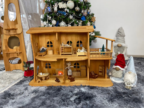 Dollhouse witf garage 1/16 scale
